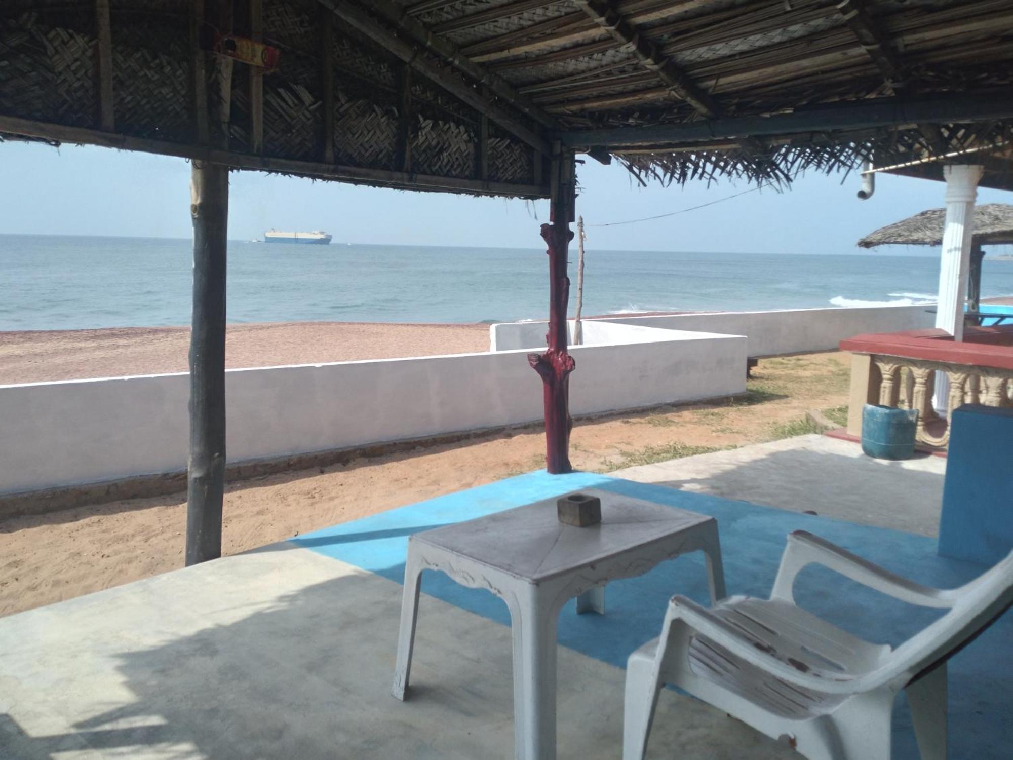 Happy Beach Safari Retreat Hambantota Oda fotoğraf