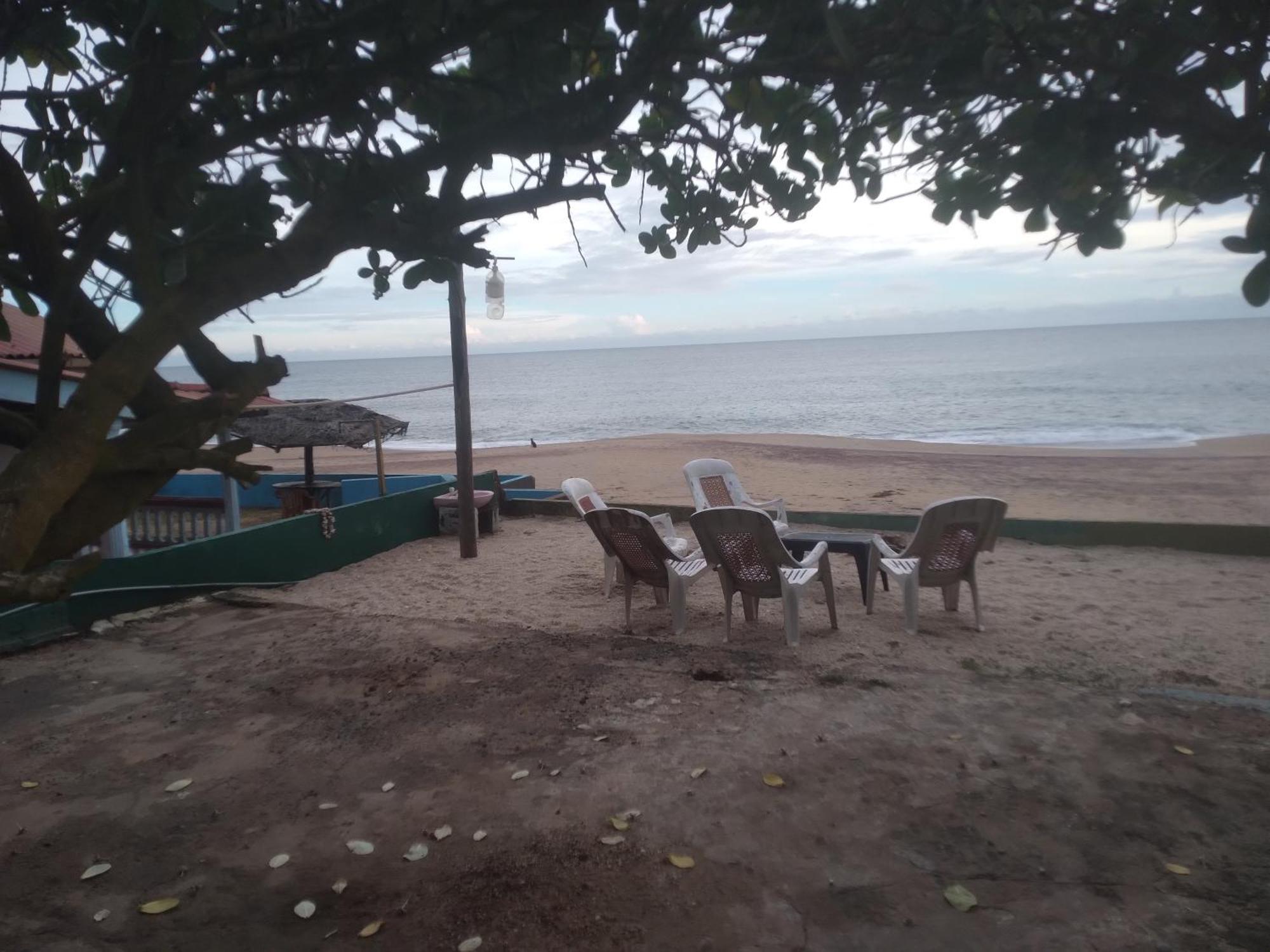 Happy Beach Safari Retreat Hambantota Oda fotoğraf